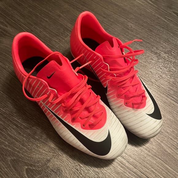 Nike cleats Y3.5